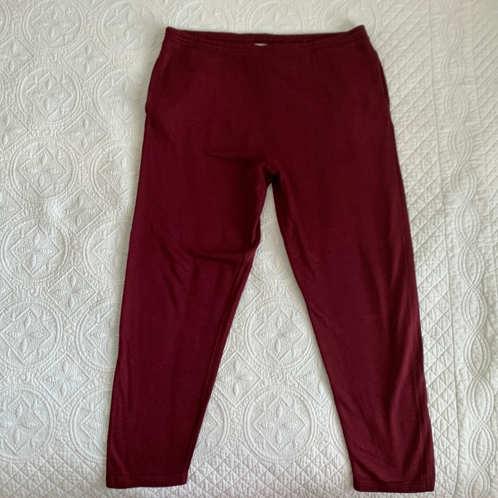 Maroon drawstring/pockets sweatpants